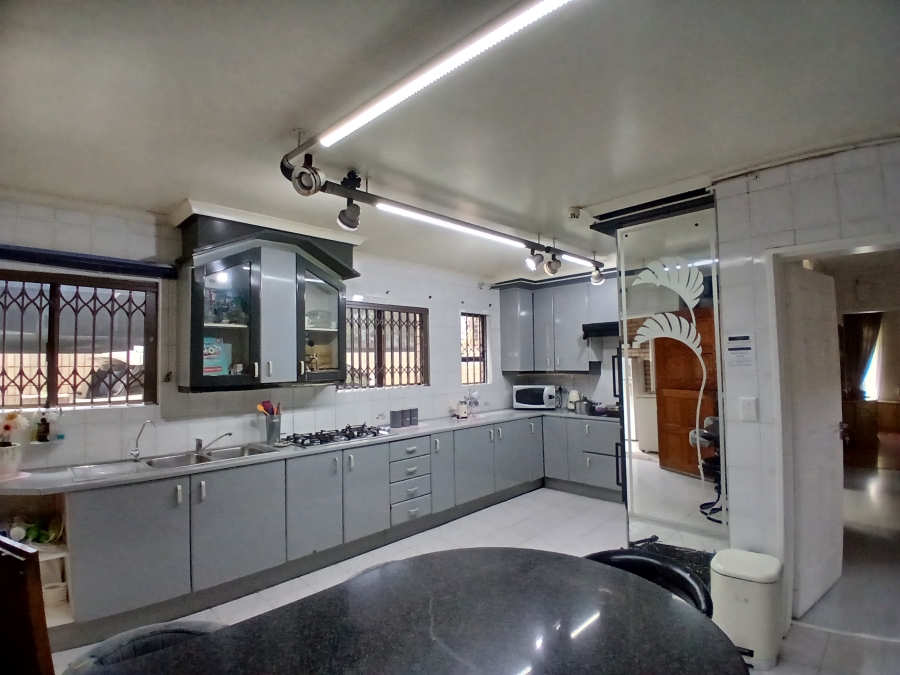 4 Bedroom Property for Sale in Zinniaville North West